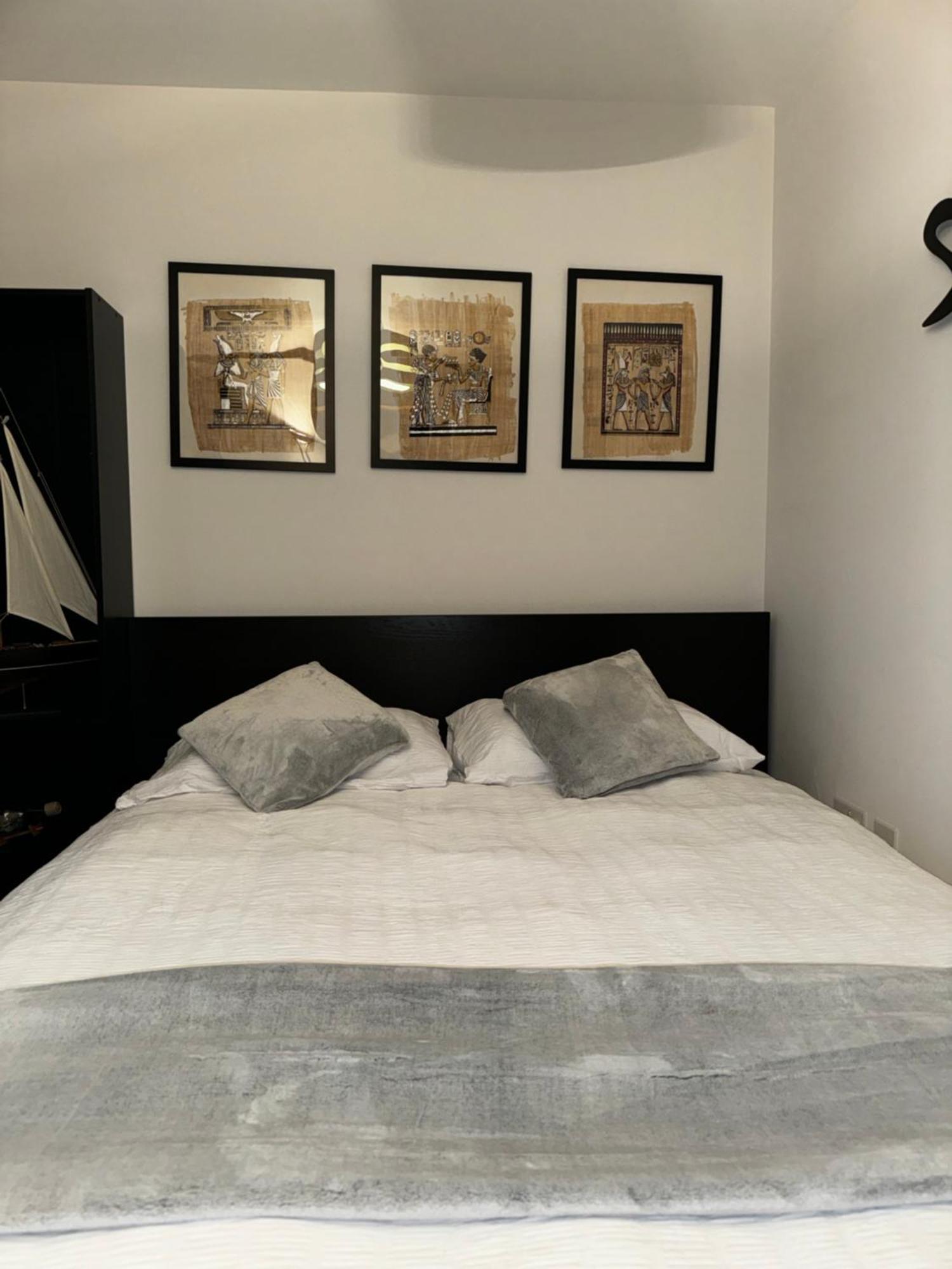 Entire Flat Custom House Appartement *